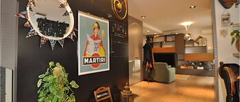 Appartamento con terrazzo e posto auto - V000633