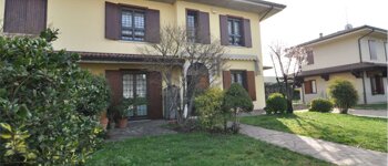 VILLA BIFAMILIARE IN VENDITA - V000583
